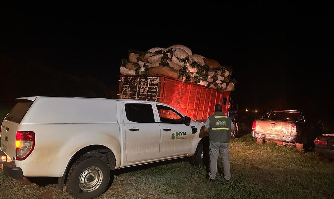 Imagen de Tras operativos del INYM, detuvieron a individuos que exhibieron remitos de hoja verde falsificados Imagen de Tras operativos del INYM, detuvieron a individuos que exhibieron remitos de hoja verde falsificados