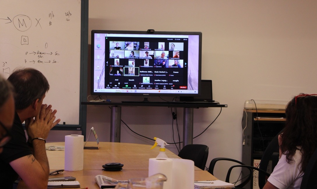 Imagen de Reunión para optimizar la promoción de la Yerba Mate Argentina en el mundo Imagen de Reunión para optimizar la promoción de la Yerba Mate Argentina en el mundo