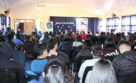 Imagen de A sala llena, se oficializó hoy El Mate en la Escuela 2024