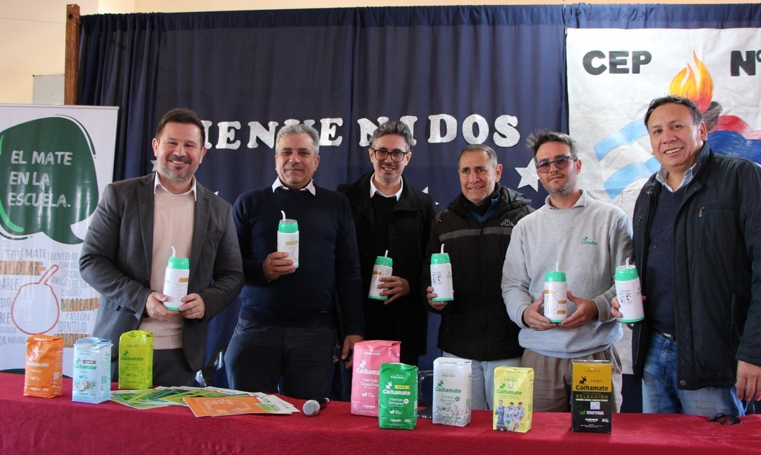 Imagen de A sala llena, se oficializó hoy El Mate en la Escuela 2024 Imagen de A sala llena, se oficializó hoy El Mate en la Escuela 2024