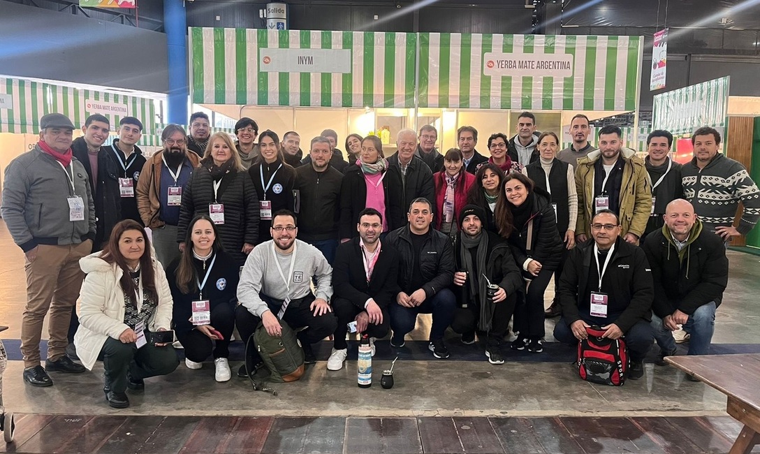 Imagen de Reunión con empresas y cooperativas yerbateras Imagen de Reunión con empresas y cooperativas yerbateras