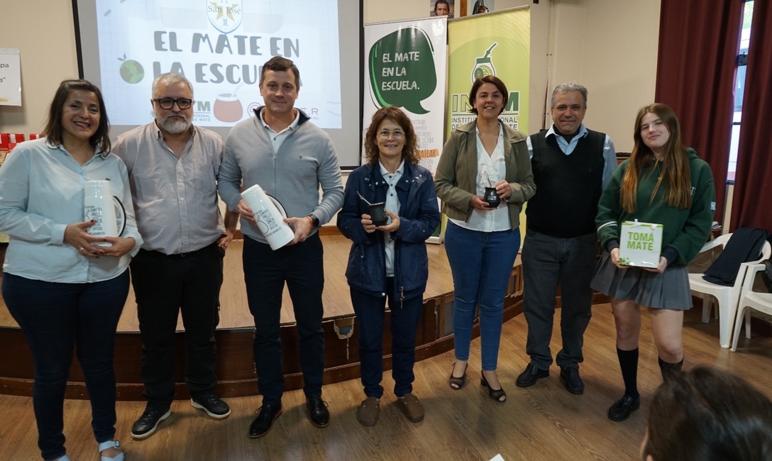 Imagen de Estudiantes de Santa Fe se sumaron a “El Mate en la Escuela” Imagen de Estudiantes de Santa Fe se sumaron a “El Mate en la Escuela”
