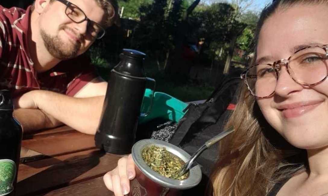 Imagen de Tania y Gustavo, a punto de recibirse como Ingenieros Agrónomos tras estudiar con becas del INYM Imagen de Tania y Gustavo, a punto de recibirse como Ingenieros Agrónomos tras estudiar con becas del INYM