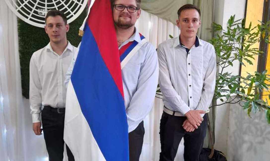 Imagen de Tania y Gustavo, a punto de recibirse como Ingenieros Agrónomos tras estudiar con becas del INYM Imagen de Tania y Gustavo, a punto de recibirse como Ingenieros Agrónomos tras estudiar con becas del INYM