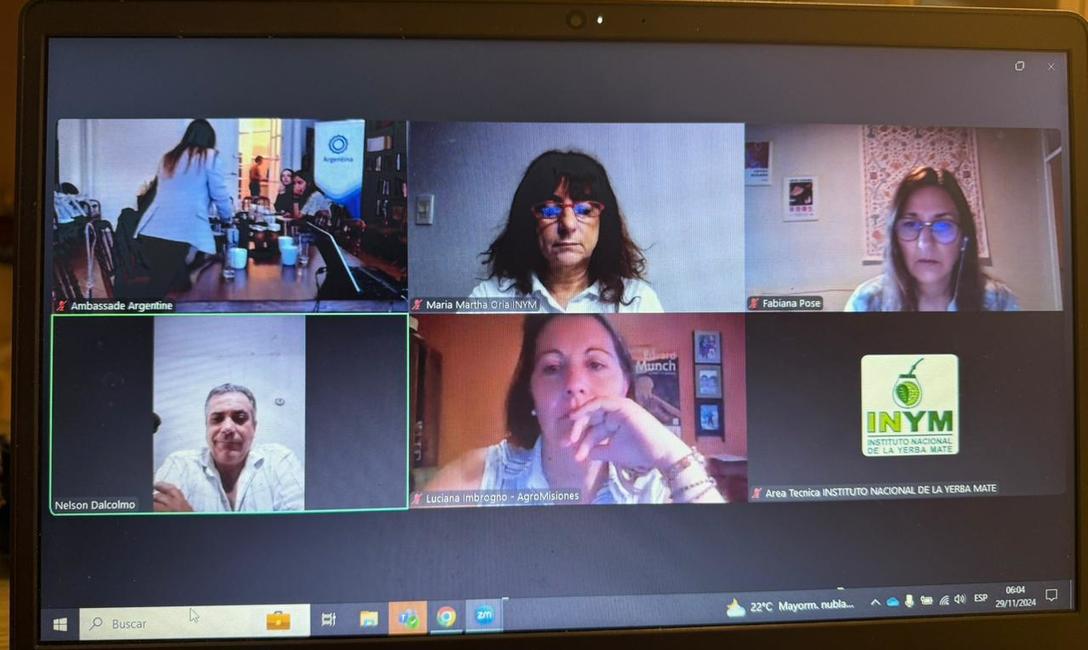 Imagen de Día Nacional del Mate en Francia, con énfasis en la Yerba Mate Argentina que se produce cuidando la naturaleza Imagen de Día Nacional del Mate en Francia, con énfasis en la Yerba Mate Argentina que se produce cuidando la naturaleza