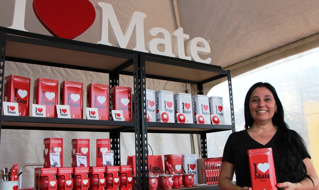 Imagen de El Día Nacional del Mate se celebró en Posadas con más de 40 productores- emprendedores, empresas y cooperativas, y miles de materos Imagen de El Día Nacional del Mate se celebró en Posadas con más de 40 productores- emprendedores, empresas y cooperativas, y miles de materos