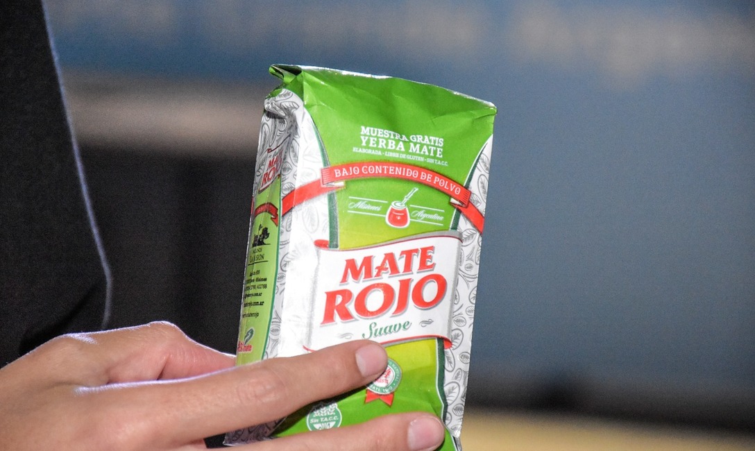 Mate Rojo, de Oberá, Misiones. Mate Rojo, de Oberá, Misiones.