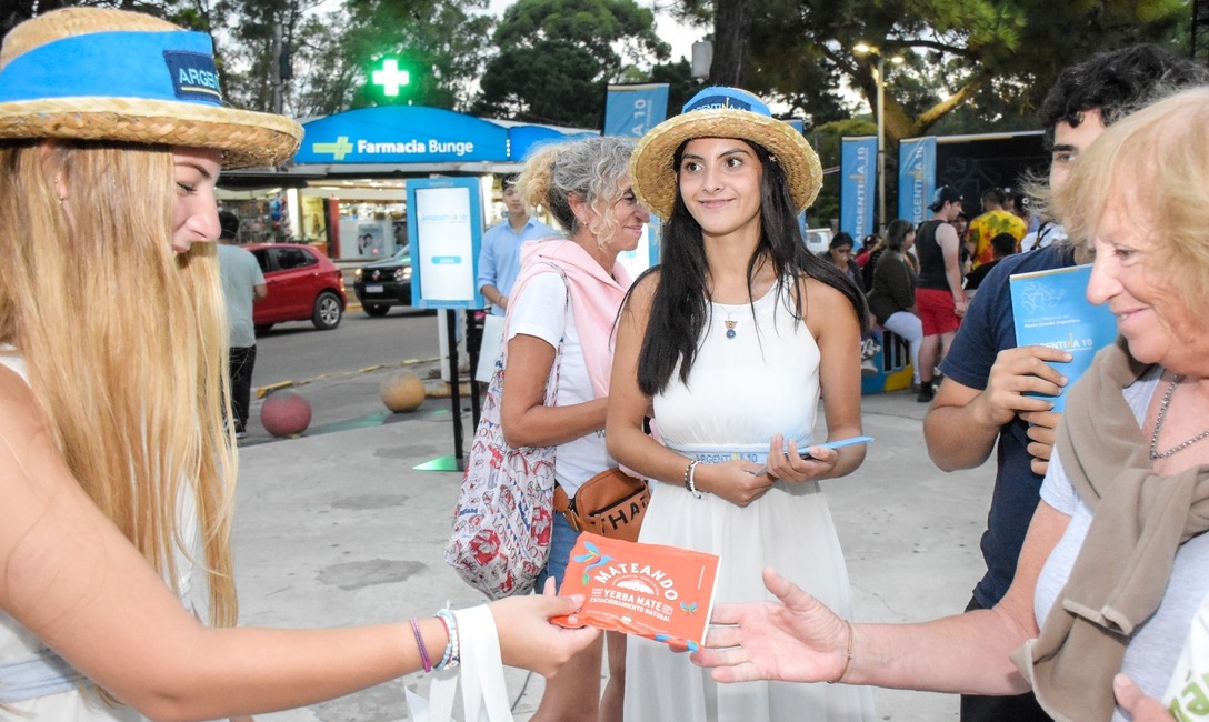 Mateando, de Establecimiento Santa Ana (CBSé). Mateando, de Establecimiento Santa Ana (CBSé).