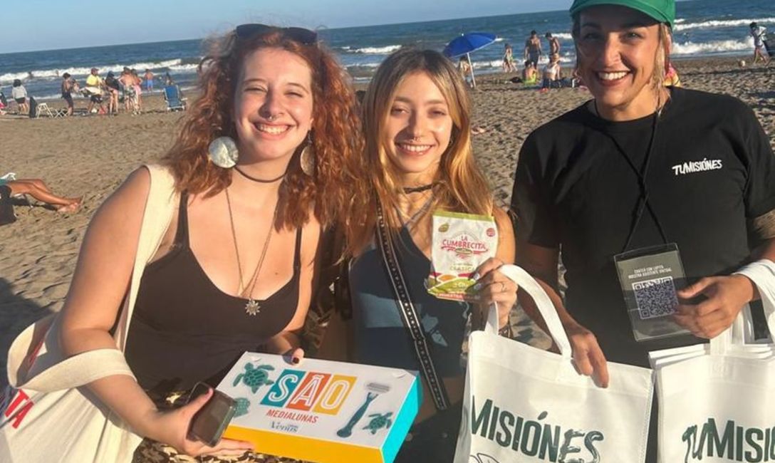 Imagen de Yerba Mate Argentina en la playa Imagen de Yerba Mate Argentina en la playa