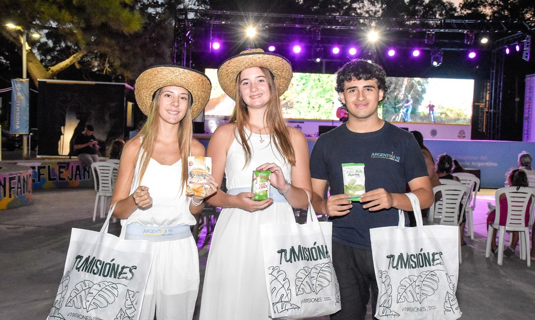 Imagen de Yerba Mate Argentina en la playa Imagen de Yerba Mate Argentina en la playa