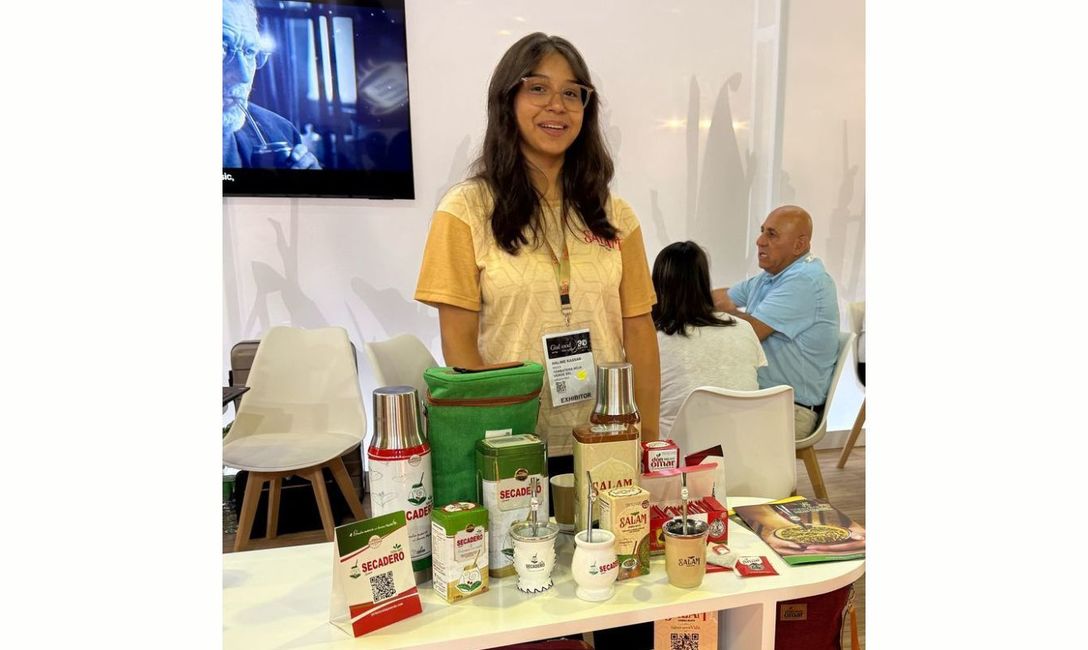 Yerbatera Hoja Verde SRL.