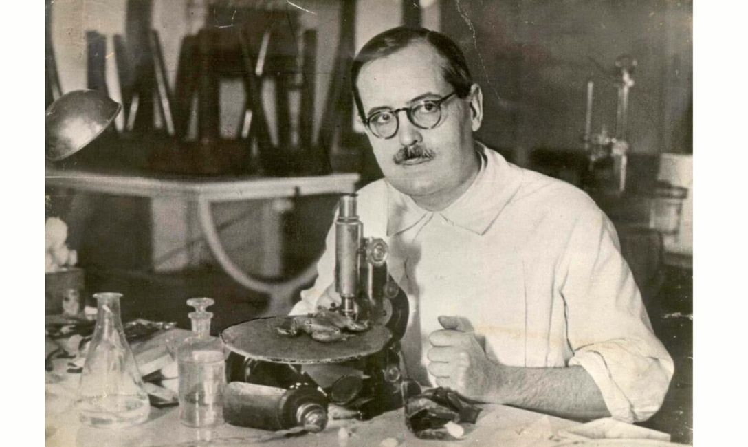 Imagen de Houssay, el científico que puso a la Argentina en lo más alto de la ciencia mundial, fue el primero en estudiar los efectos de la Yerba Mate en la salud Imagen de Houssay, el científico que puso a la Argentina en lo más alto de la ciencia mundial, fue el primero en estudiar los efectos de la Yerba Mate en la salud