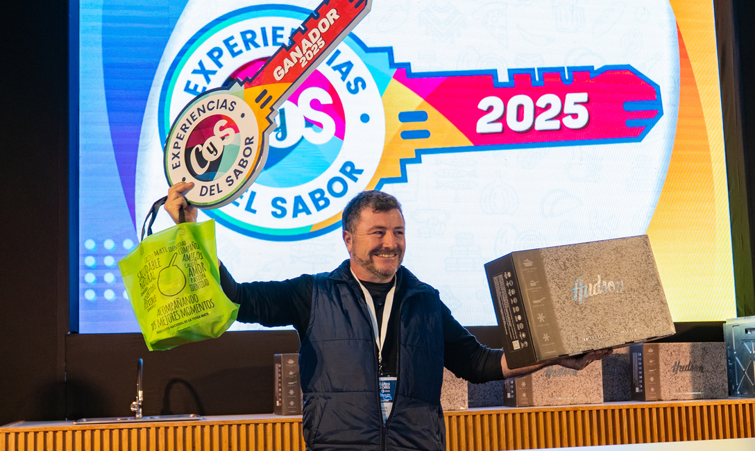 Imagen de Atiguá fue elegida como la “Mejor Yerba Mate” en la feria Caminos y Sabores Imagen de Atiguá fue elegida como la “Mejor Yerba Mate” en la feria Caminos y Sabores