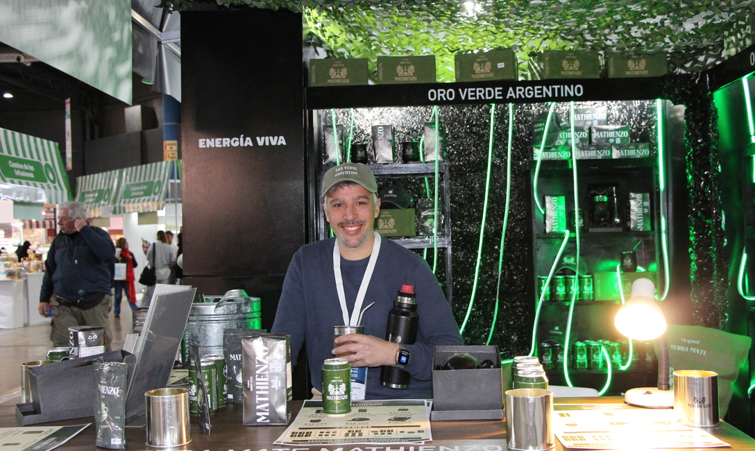 Se trata de otra de las creaciones de la empresa Mathienzo, que nos viene sorprendiendo con nuevos productos a base de yerba mate. Se trata de otra de las creaciones de la empresa Mathienzo, que nos viene sorprendiendo con nuevos productos a base de yerba mate.