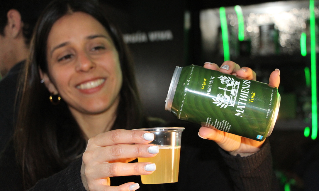 “Es ideal para tomar bien fría, en cualquier momento del día, sola o como mixer”, describe Nicolás Tiferes, director de proyectos de la empresa. “Es ideal para tomar bien fría, en cualquier momento del día, sola o como mixer”, describe Nicolás Tiferes, director de proyectos de la empresa.