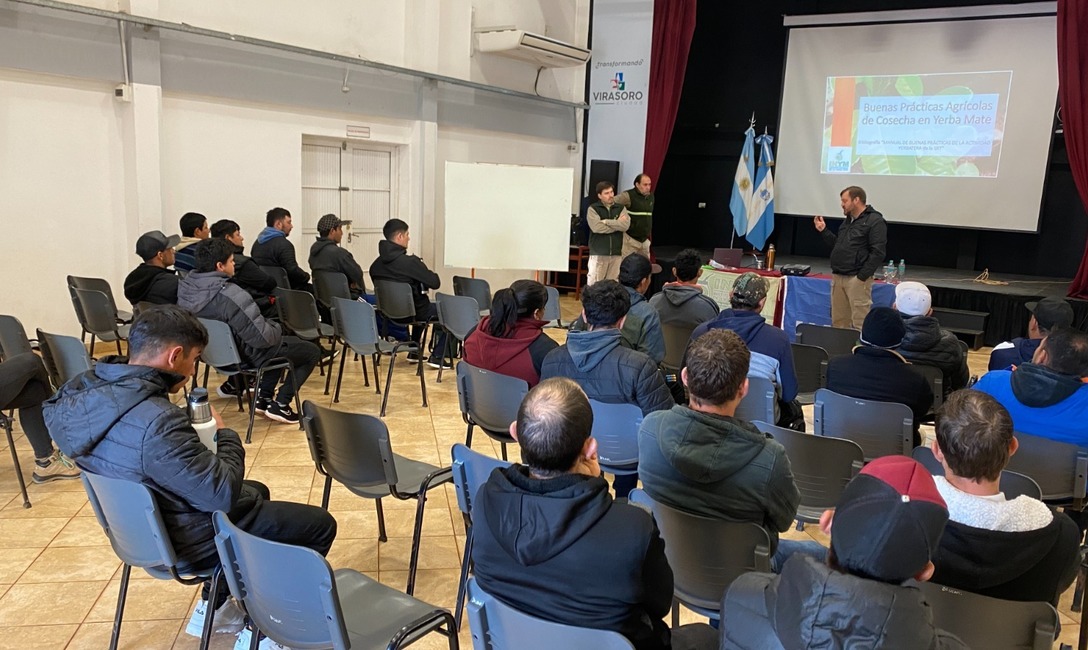 Imagen de Tareferos se capacitaron en jornadas organizadas por el INYM y UATRE Imagen de Tareferos se capacitaron en jornadas organizadas por el INYM y UATRE