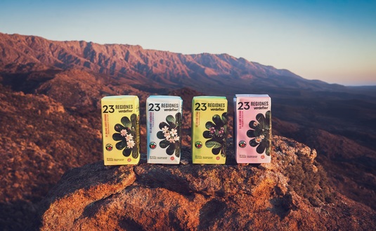 Imagen de El Grupo Cordeiro lanza Verdeflor 23 Regiones, una nueva línea de blends de yerba mate con hierbas serranas