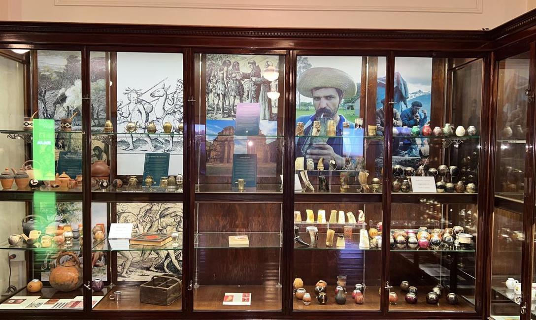 Imagen de Directores del INYM destacaron el aporte del “Museo del Mate”, abierto en pleno corazón de la Ciudad de Buenos Aires Imagen de Directores del INYM destacaron el aporte del “Museo del Mate”, abierto en pleno corazón de la Ciudad de Buenos Aires