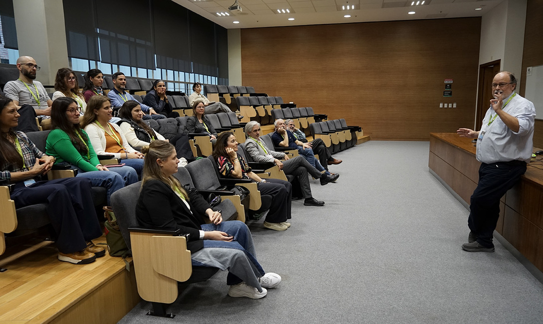 Magíster Nelson Bracesco (Facultad de Medicina de la Universidad de la República del Uruguay). “¿Por qué y para qué investigar” Magíster Nelson Bracesco (Facultad de Medicina de la Universidad de la República del Uruguay). “¿Por qué y para qué investigar”