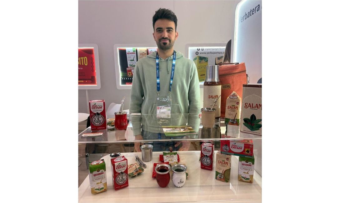 Imagen de El INYM y 13 empresas y cooperativas buscan sumar consumidores y consolidar el mercado de la Yerba Mate Argentina en la feria ANUGA 2025, en Alemania Imagen de El INYM y 13 empresas y cooperativas buscan sumar consumidores y consolidar el mercado de la Yerba Mate Argentina en la feria ANUGA 2025, en Alemania