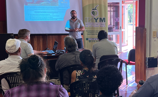 Imagen de Productores de Arist&oacute;bulo del Valle recibieron asesoramiento y gestionaron tr&aacute;mites en la Jornada Itinerante del INYM