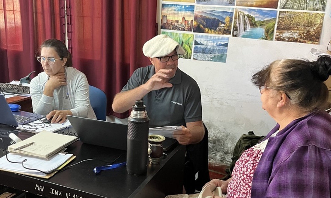 Imagen de Productores de Arist&oacute;bulo del Valle recibieron asesoramiento y gestionaron tr&aacute;mites en la Jornada Itinerante del INYM